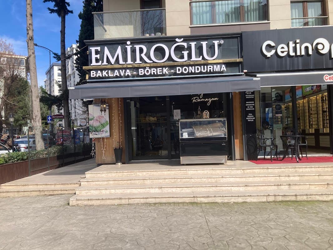 Emiroğlu Baklavaları - Tatlı