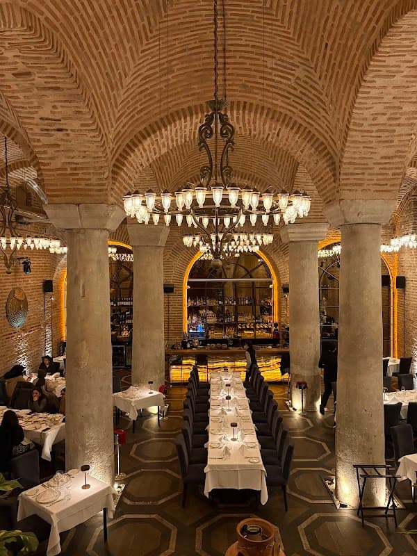 Sarniç Restaurant - Tuzla