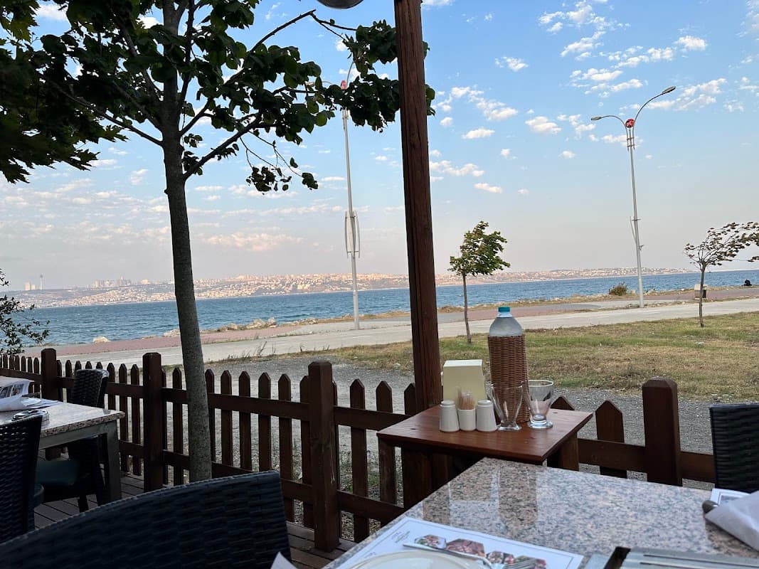 Batı Garden Cafe & Restaurant Mimaroba - Büyükçekmece