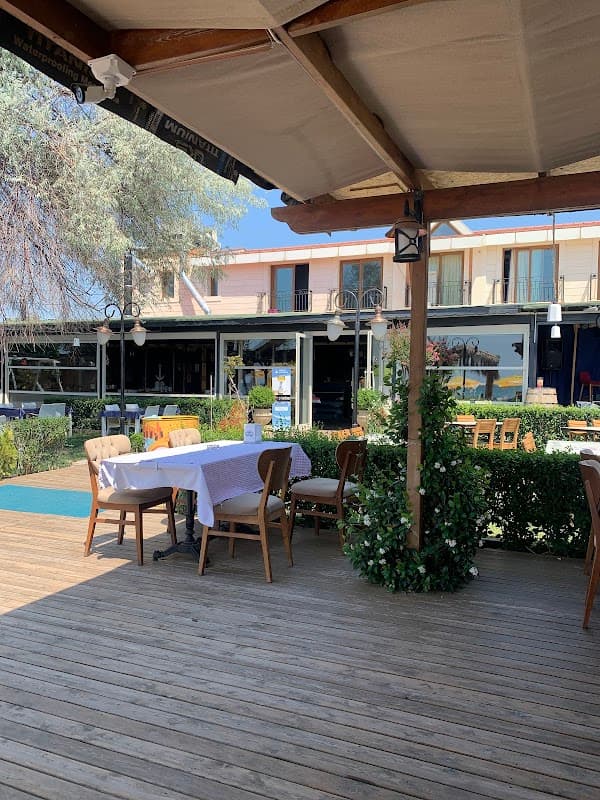 Şömine Et Balık Restaurant & Burak Beach Sahne - Silivri