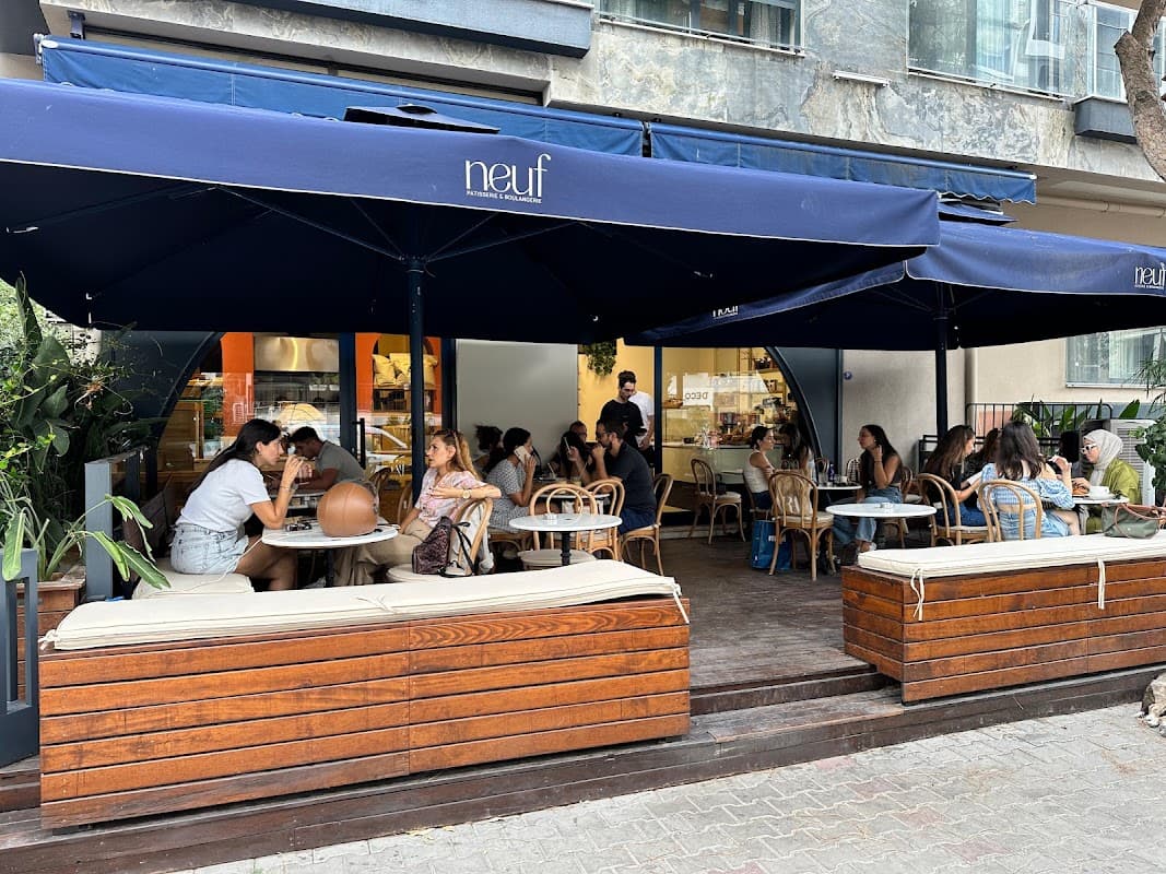 Neuf Patisserie & Boulangerie - Karşıyaka