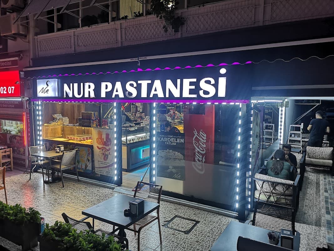Nur Pastaneleri Hurma Şubesi - Konyaaltı Pastane