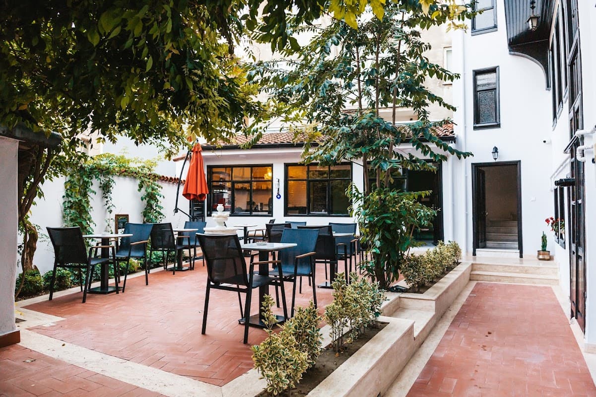 Avlu Tophane - Osmangazi Kafe